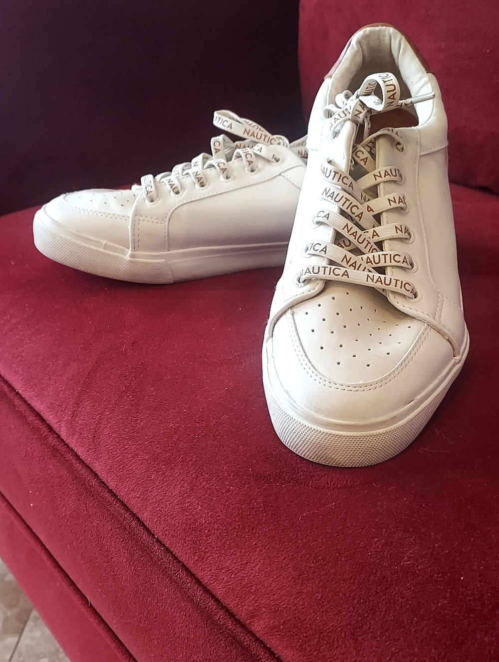 Nautica White Leather Casual Lace-Up Sneakers Ladies 9 Like New